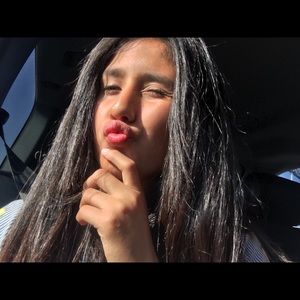 Meet your Posher, Evelyn